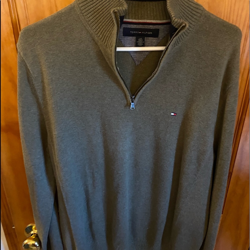 Tommy Hilfiger men’s quarter zip pullover
